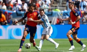 Spain dominate possession against Argentina as Lionel Messi and his teammates defend resolutely during a closely contested final.
