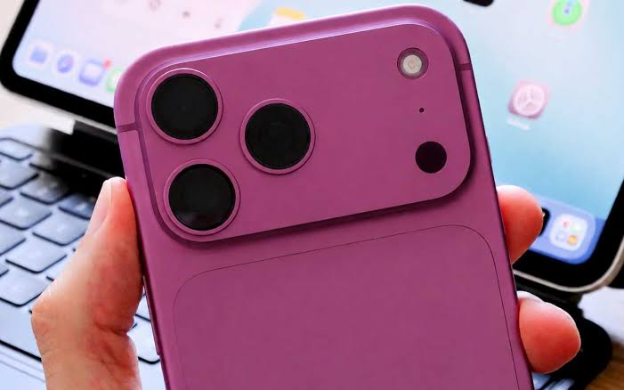 iPhone 18 Pro Max concept showing a new camera system with variable aperture technology.