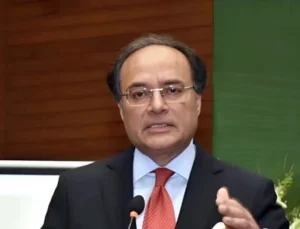 Finance Minister Muhammad Aurangzeb during a meeting with Arif Habib Group leadership to discuss Pakistan's economy and investment.