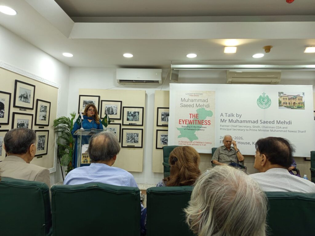 Former senior bureaucrat Muhammad Saeed Mehdi speaking at the Quaid-e-Azam House Museum during a discussion on Pakistan’s political history.