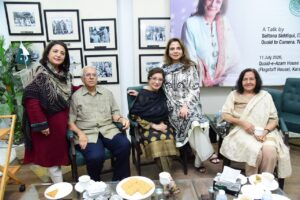 HUM Network Chairperson Sultana Siddiqui speaking at the Quaid-e-Azam House Museum's event on the role of media in nation building in Karachi.