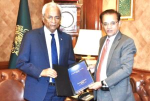 Governor Sindh Syed Muhammad Nehal Hashmi meeting Provincial Ombudsman Dr. Sohail Rajput at Governor House Karachi.