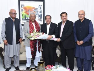 Governor Sindh Syed Nehal Hashmi and Dr Zahid Hasan Ansari with business leaders, diplomats and government officials at a dinner reception in Karachi.