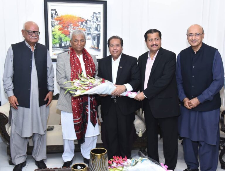 Governor Sindh Syed Nehal Hashmi and Dr Zahid Hasan Ansari with business leaders, diplomats and government officials at a dinner reception in Karachi.