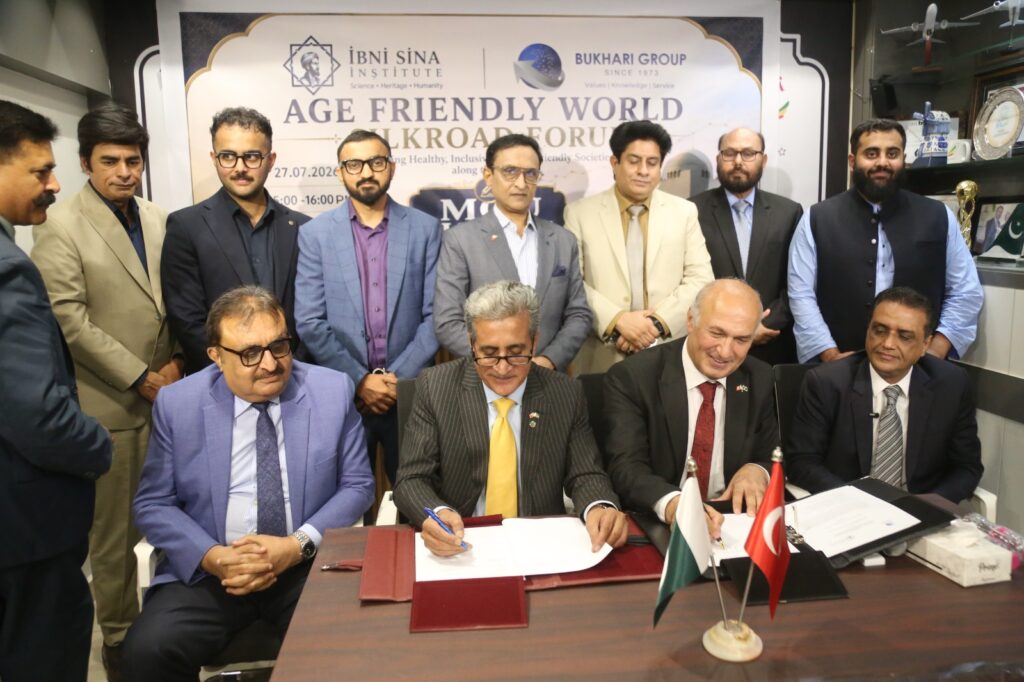 Representatives from Pakistan and Türkiye attend the signing of a healthcare and medical tourism partnership in Karachi.