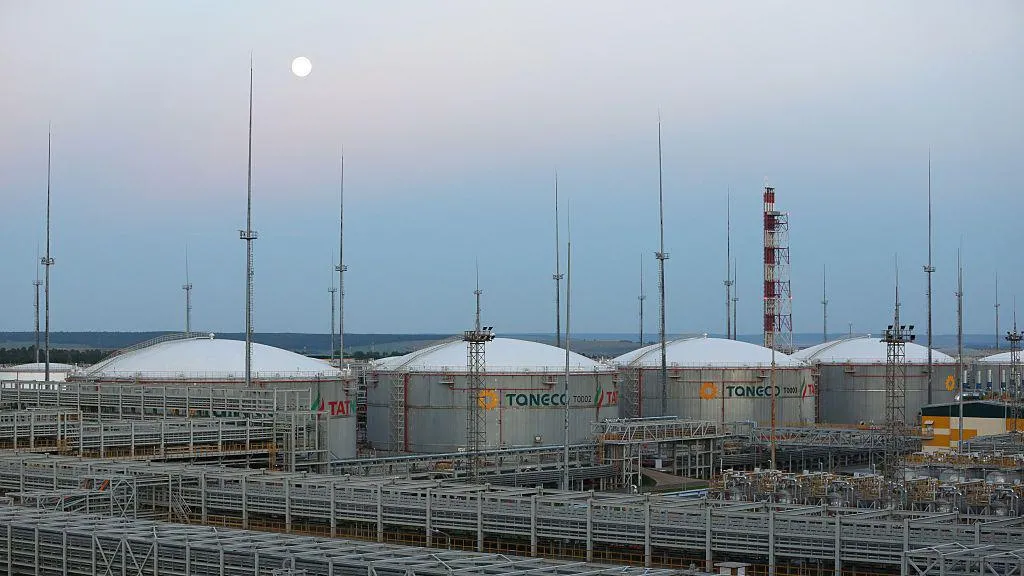 Smoke and flames after reported Ukrainian drone strike in Nizhnekamsk Tatarstan