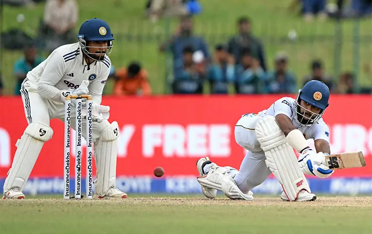 Sonal Dinusha batting for Sri Lanka against India during the second Test in Colombo.