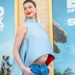 Anne Hathaway Jokes About Her Baby Bump After Fans Question Its Appearance