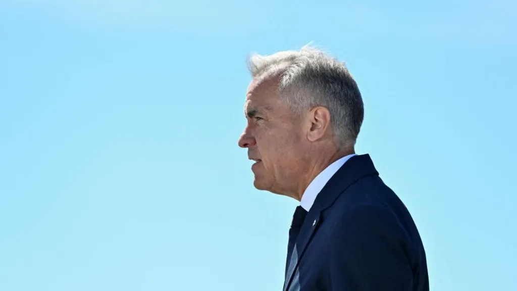 Donald Trump tariffs Canada deadline faces Mark Carney during trade talks