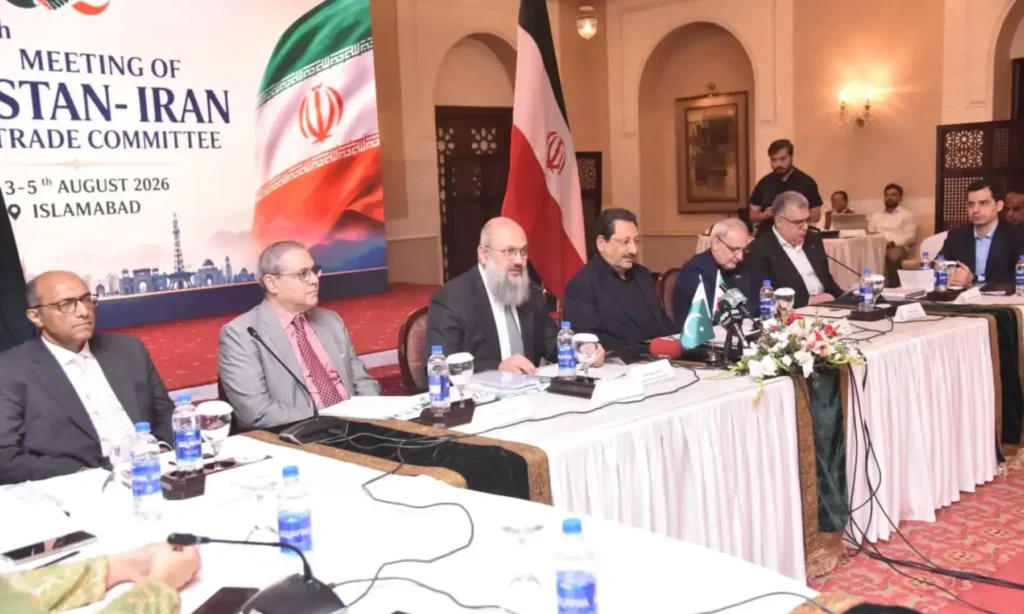 Pakistan and Iran officials discussing the proposed Pakistan-Iran FTA during the Joint Trade Committee meeting