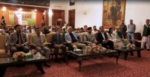 Sindh Governor Nihal Hashmi addressing schoolgirls during an educational visit