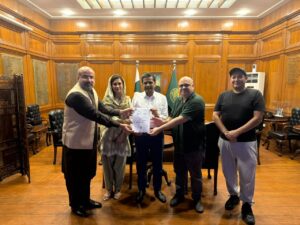 Commissioner Karachi hands over approval documents for the Pakistan-Romania Friendship Monument to PRBC officials.