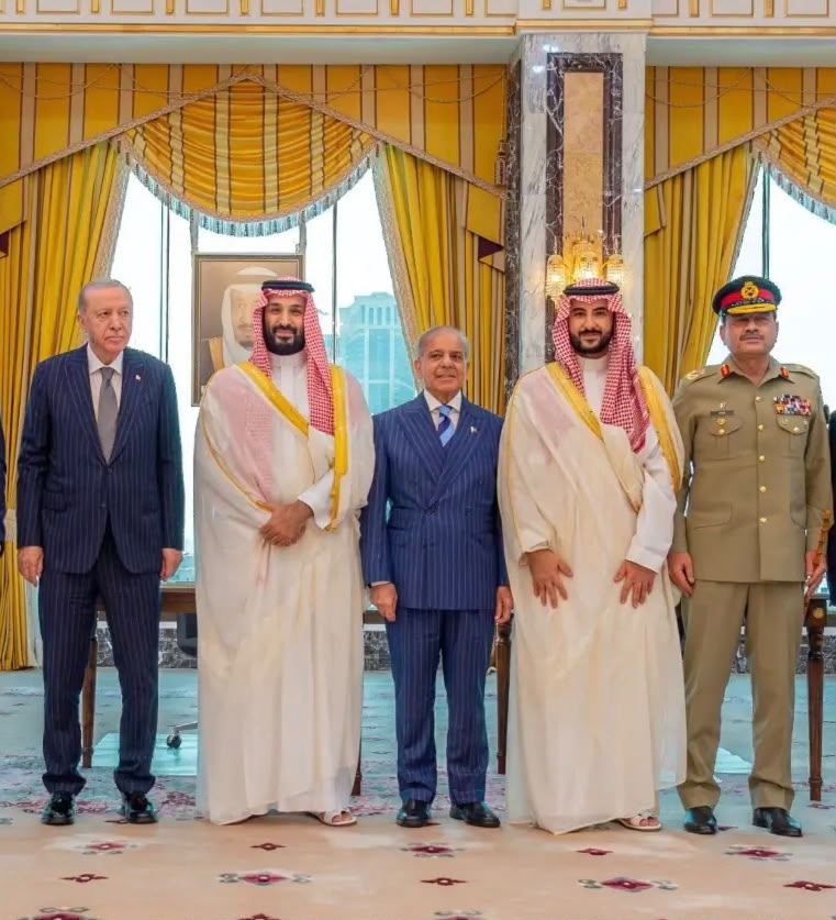 Pakistan Saudi Arabia and Türkiye leaders at the Makkah defence agreement