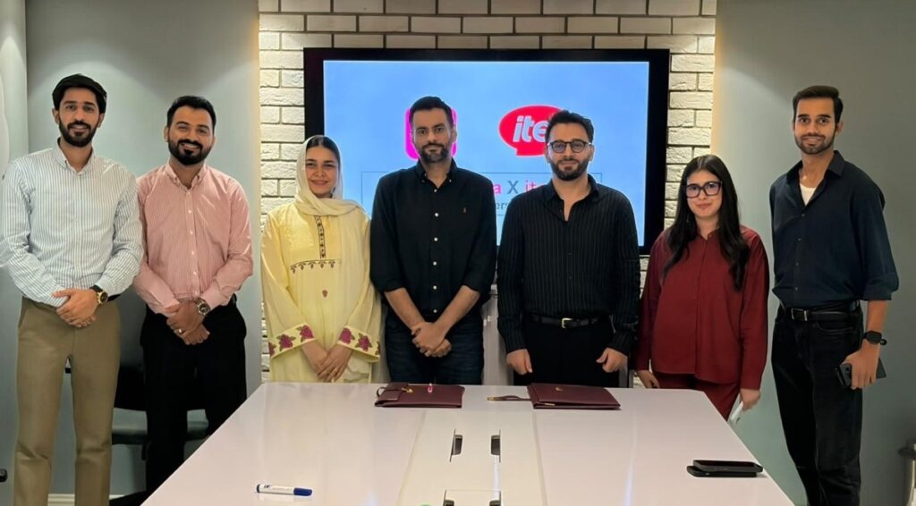 foodpanda and itel Pakistan partnership providing smartphones to delivery riders