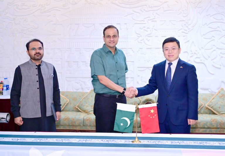Chinese Consulate donates 110 fogger machines to Karachi Metropolitan Corporation before the monsoon season.