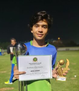 Arham Mehfooz celebrates Man of the Match award at Independence Day cricket tournament in Karachi