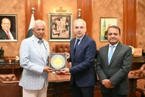 TDAP Secretary Sheryar Taj meeting Sindh Governor Syed Nihal Hashmi on Pakistan export opportunities