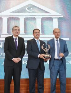 Faysal Bank wins Best Bank Mid-Sized award at Pakistan Banking Awards 2026
