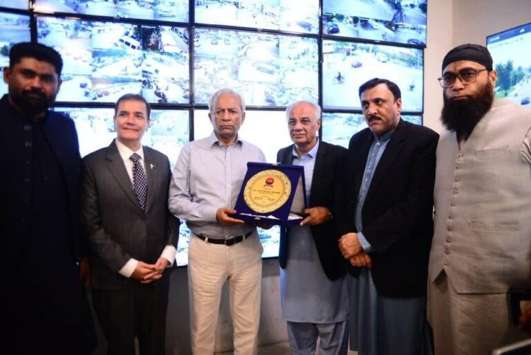 Governor Sindh Nehal Hashmi with Murad Ali Soni and Community Policing Karachi team