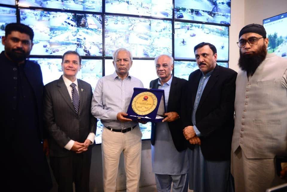 Governor Sindh Nehal Hashmi with Murad Ali Soni and Community Policing Karachi team
