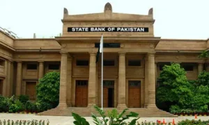 State Bank of Pakistan issues clarification on reports about Rs. 10 banknote discontinuation.