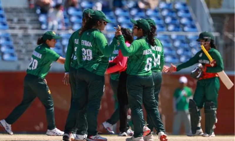 Pakistan women’s cricket team celebrate bronze medal victory over Bangladesh at the Asian Games
