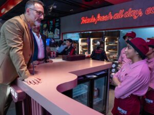 U.S. Consul General Stetson Sanders visits KFC Lahore and meets CEO Raza Pirbhai to discuss business expansion and youth opportunities.