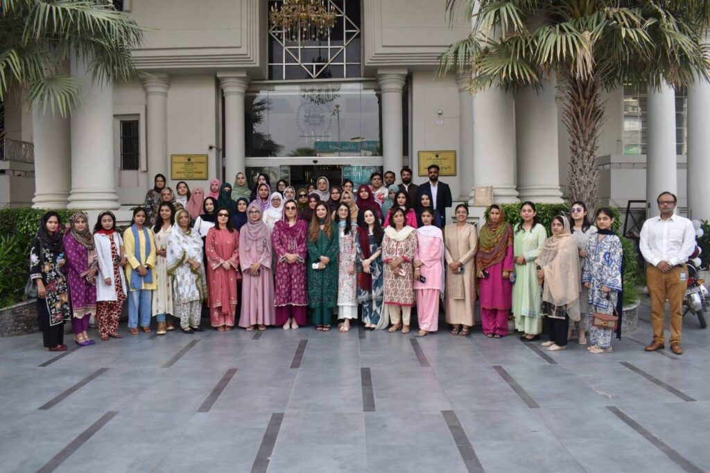 Sialkot women exporters discuss trade and export challenges with TDAP and Pakistan Single Window