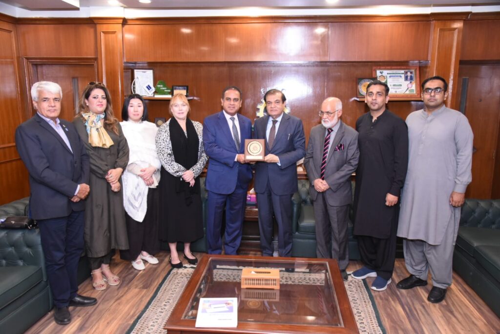 Mian Zahid Hussain meeting Houston US trade delegation at FPCCI Karachi