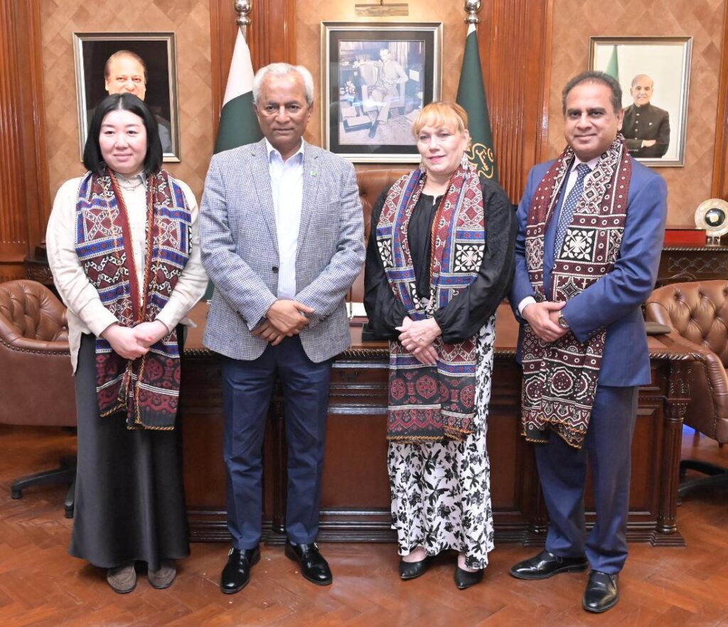 Sindh Governor Nehal Hashmi meeting a Houston Texas US trade delegation in Karachi.