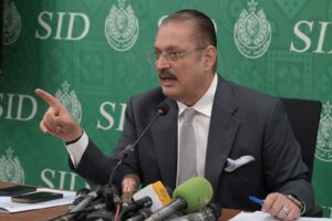 Sharjeel Inam Memon addressing a press conference in Karachi on Sindh investment and development.