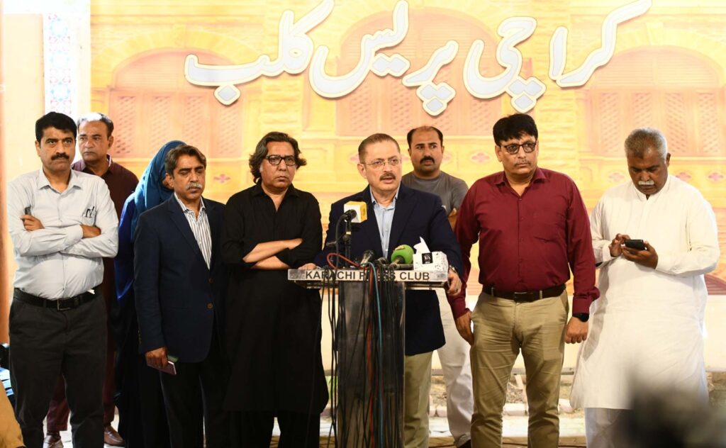 Sharjeel Memon at Karachi Press Club meeting with journalists