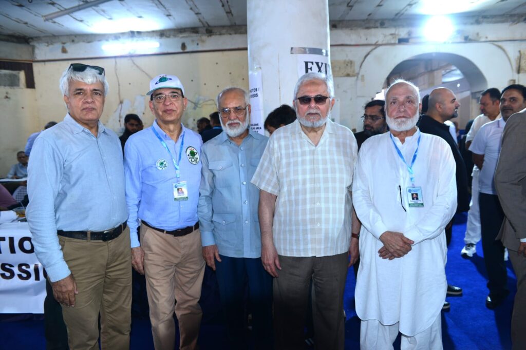 Business leaders voting during Karachi Chamber KCCI elections