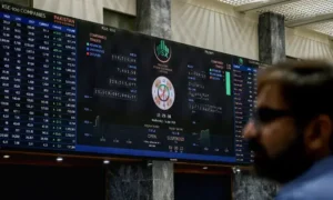 Pakistan Stock Exchange KSE-100 index weekly performance amid oil price and economic pressures