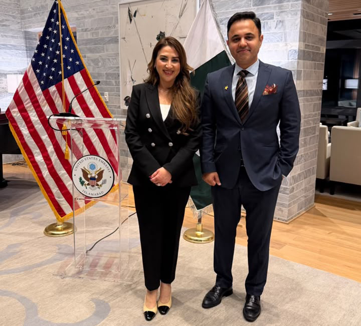 Hardee’s Pakistan CEO Usman Ashraf Mughal and US Chargé d’Affaires Natalie A. Baker discuss Pakistan-US trade and investment cooperation.