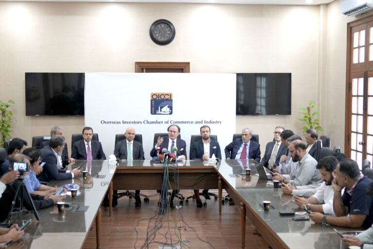 Finance Minister Muhammad Aurangzeb meets OICCI leadership and foreign investors in Karachi