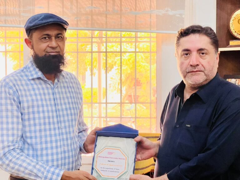 Metropolitan University Karachi Chancellor Siraj Khan with Engineer Anwar Ali