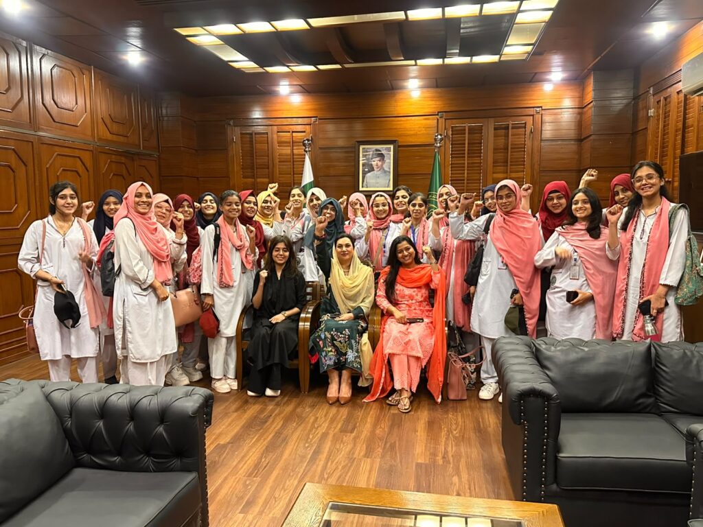 JUW students visiting Sindh Assembly for women in diplomacy session