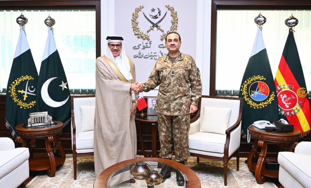 Bahrain Foreign Minister Abdullatif Al Zayani meets Field Marshal Asim Munir at GHQ