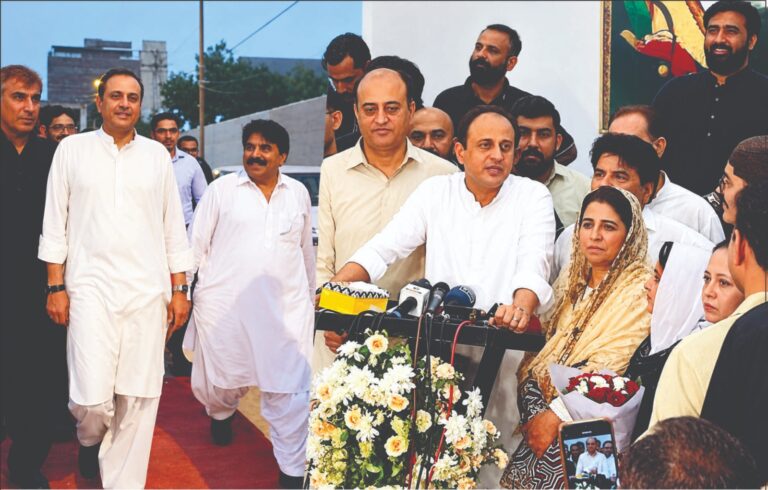 Murtaza Wahab at the inauguration of the Shaheed Abdullah Murad Community and Youth Centre in Nooruddin Goth, Karachi.