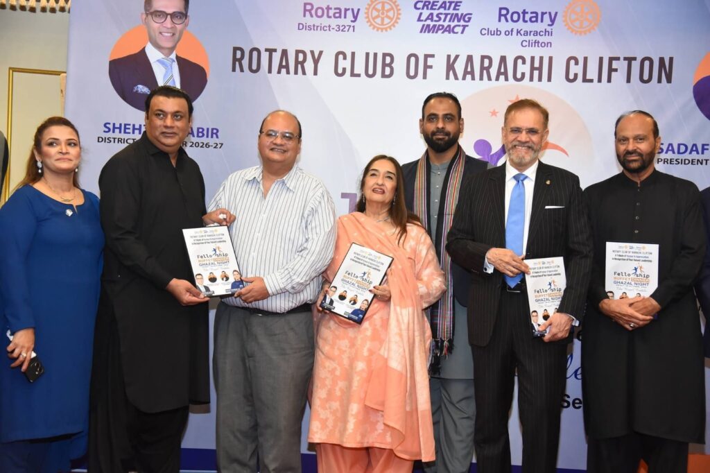 Rotary Club of Karachi Clifton members and Rotary District 3271 leaders attend the club’s 30th anniversary celebration in Karachi.