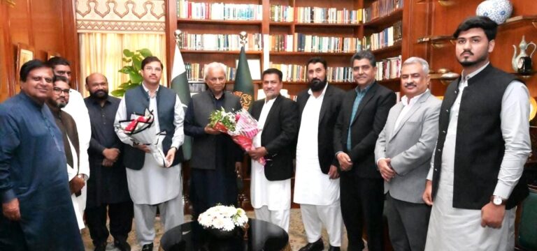 Sindh Governor Nehal Hashmi and Federal Minister Sardar Muhammad Yousaf discuss Hajj arrangements and the proposed Seerat-un-Nabi library.