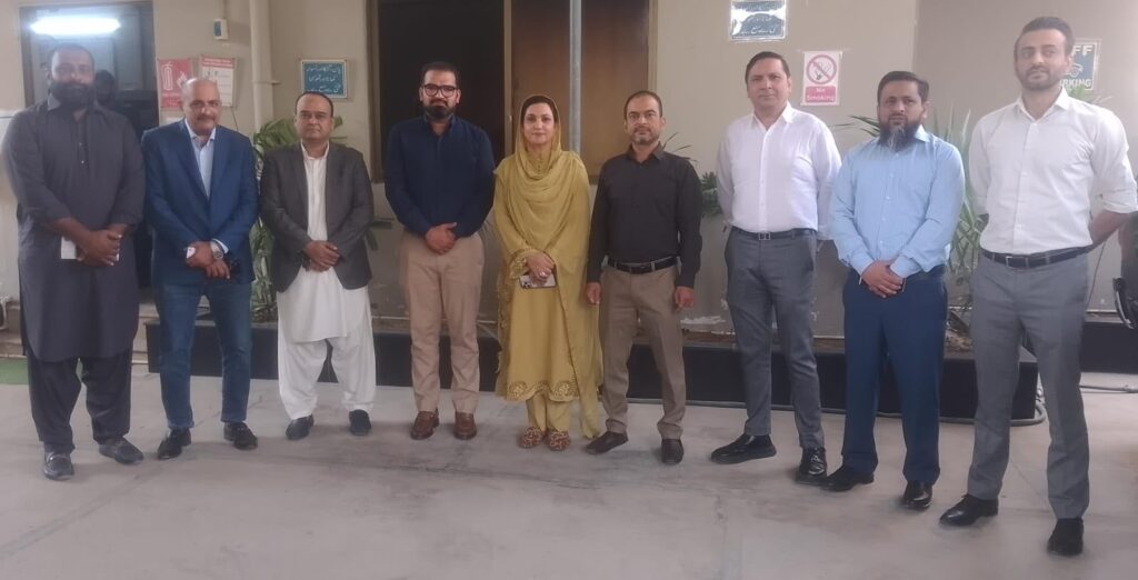 Dr Fouzia Hameed and All Saddar Alliance representatives meet K-Electric Regional Head Naseem Sheikh over power outages in Saddar markets