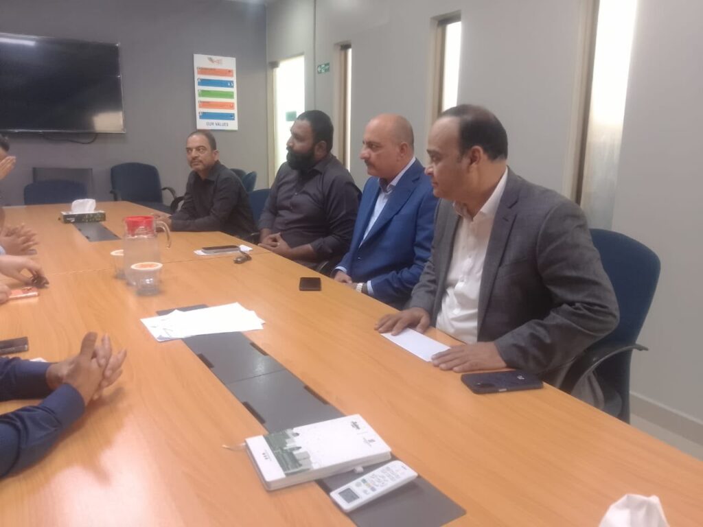 Dr Fouzia Hameed and All Saddar Alliance representatives meet K-Electric Regional Head Naseem Sheikh over power outages in Saddar markets