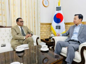 PRCS Sindh Chairman Rehan Hashmi during a meeting with the Korean Consul General in Karachi.