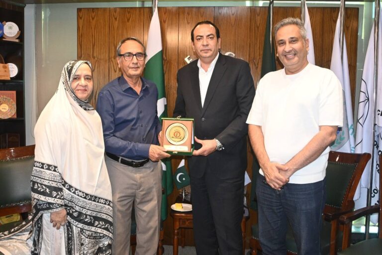 Ghazanfar Farooq, CEO of Aesthetic Life, meets FPCCI President Atif Ikram Sheikh at the President Secretariat in Islamabad.