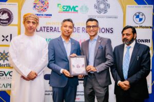 Shahzad Sabir receives recognition from Malaysian Consul General Mohd Yunus Ibrahim at the Pakistan–Malaysia Symposium 2026.
