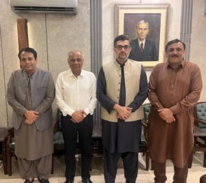 Community Policing Karachi representatives Murad Ali Soni and Aqiq Iqbal meet Deputy Commissioner Central Taha Saleem.