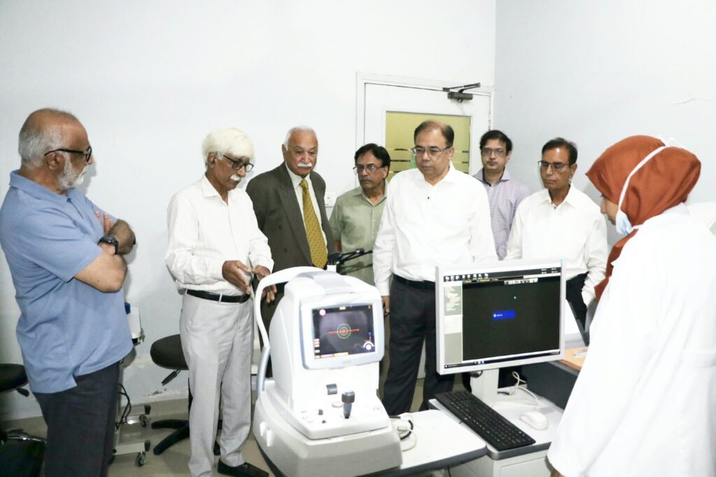 Eye Screening programme briefing by Pakistan Eye Bank Society President Qazi Sajid Ali to Rotary Club of Karachi Continental representatives.