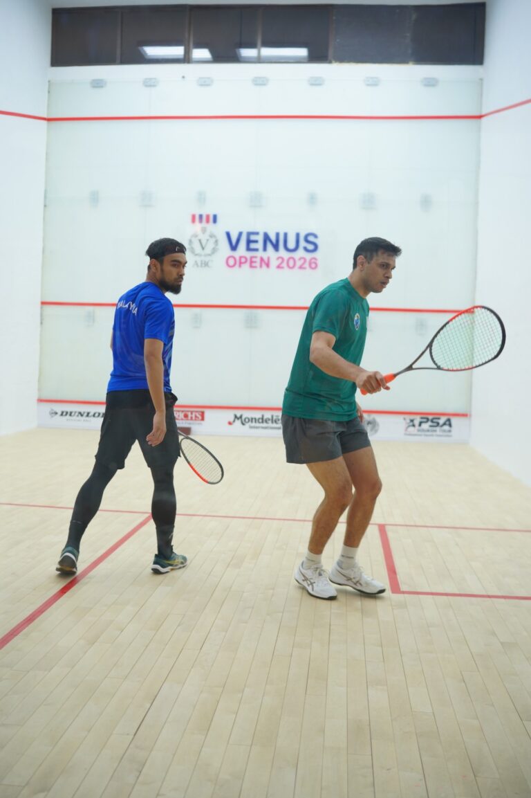 Asim Khan reaches the quarter-finals after defeating Malaysia’s Shafiq Kamal 3–1 at the international squash championship.
